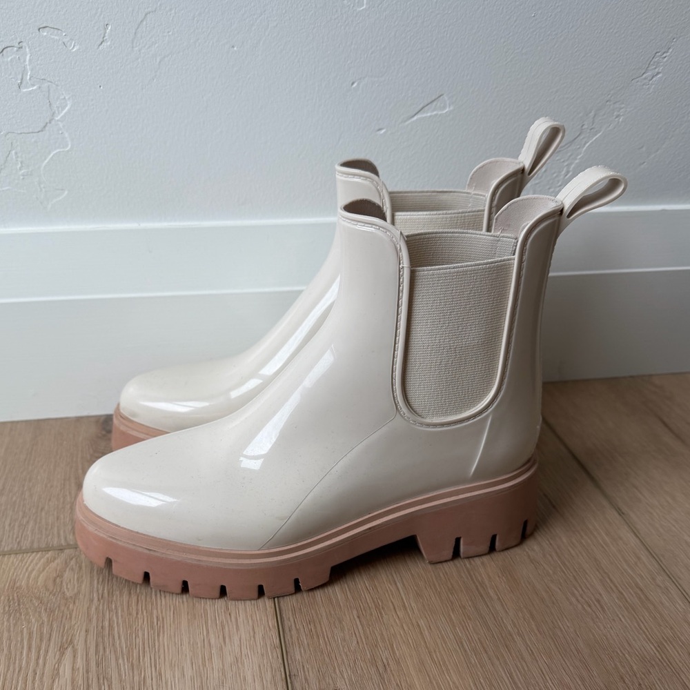 Dolce Vita Cream Winter & Rain Boots